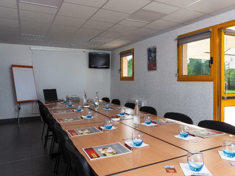B&B Hotel Angers Parc Expos Verrieres-en-Anjou ภายนอก รูปภาพ